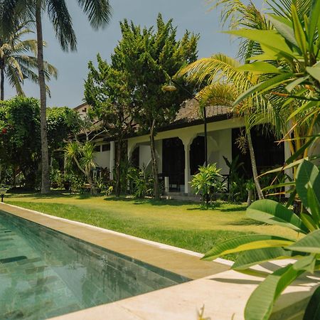 Hotel The Confidential Mandalika Kuta  Exterior foto