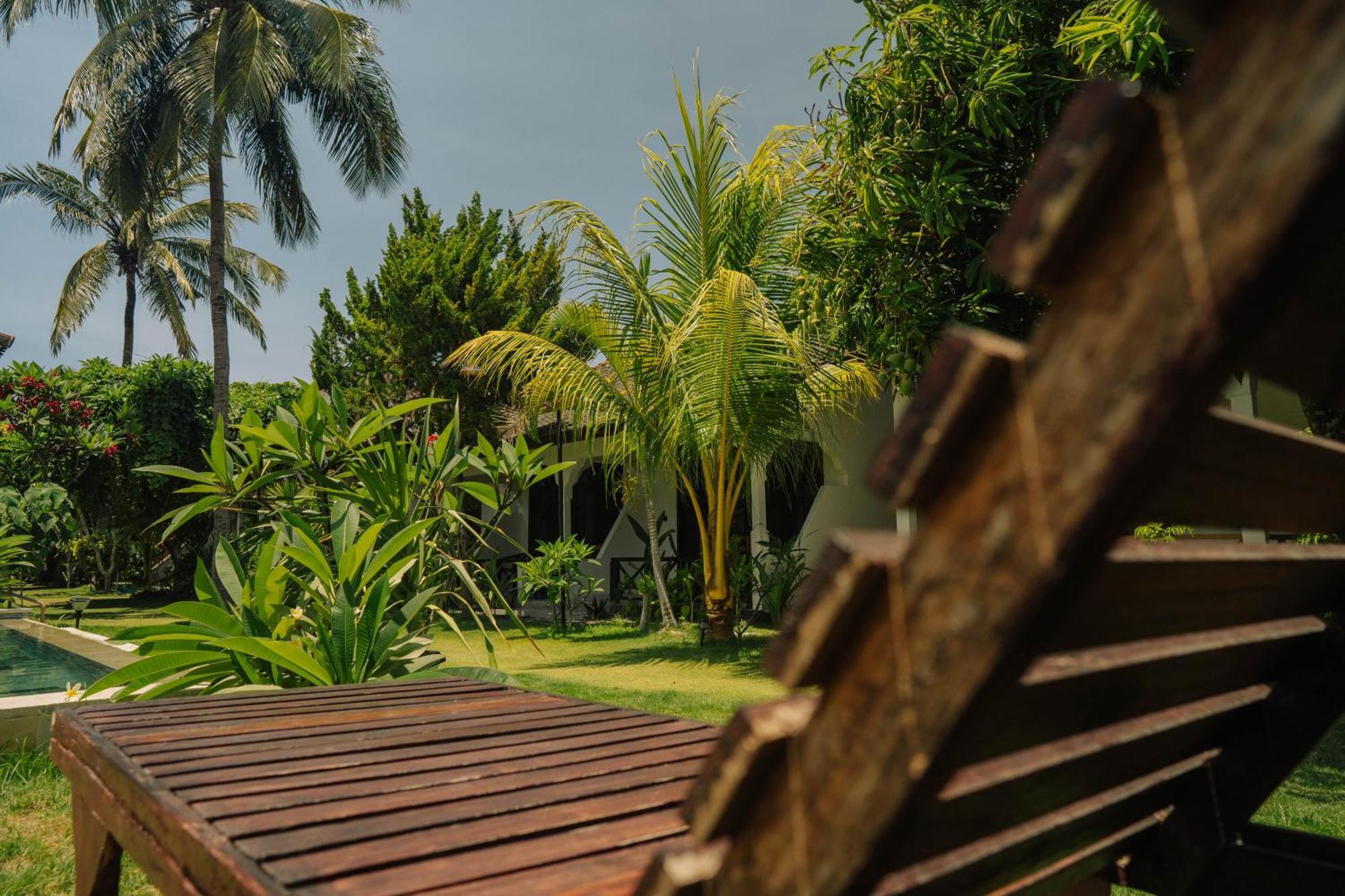 Hotel The Confidential Mandalika Kuta  Exterior foto